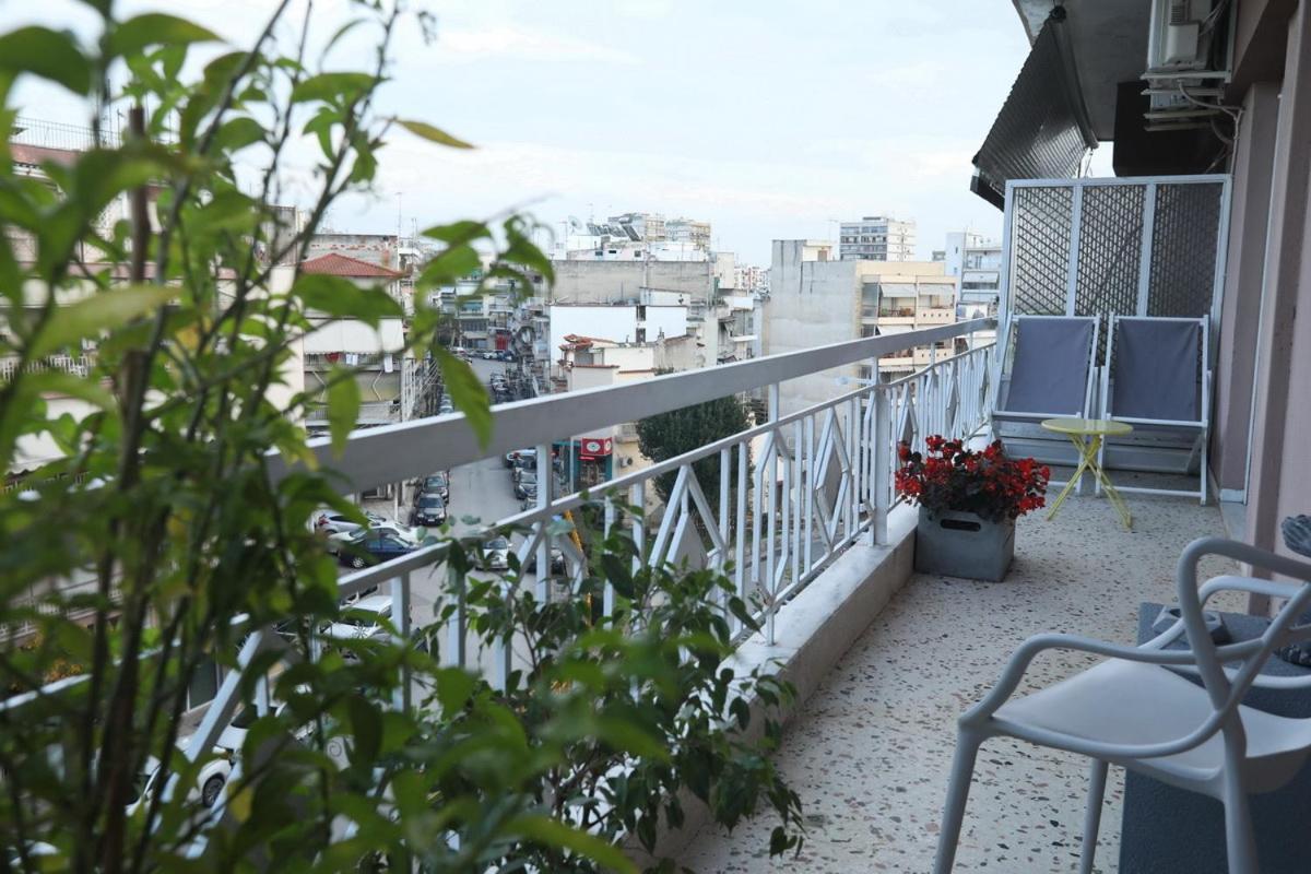 Leoforos 28Is Oktovriou Apartman Szaloniki Kültér fotó