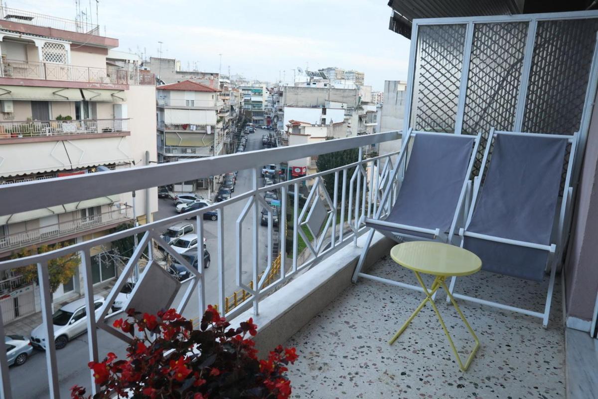 Leoforos 28Is Oktovriou Apartman Szaloniki Kültér fotó