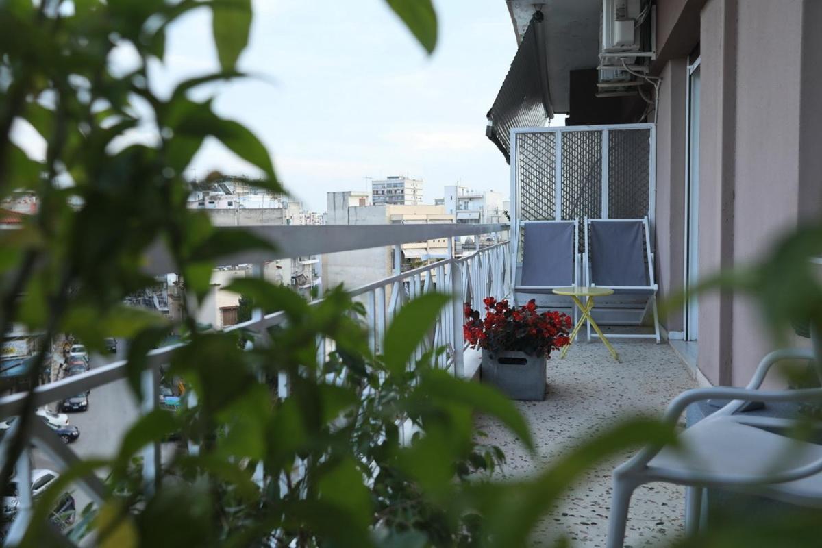 Leoforos 28Is Oktovriou Apartman Szaloniki Kültér fotó